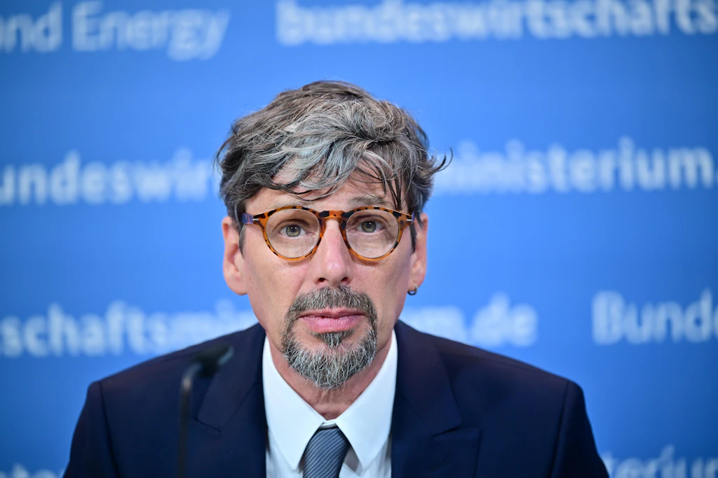 Tomaso Duso, DIW-Ökonom und Vorsitzender der Monopolkommission, sieht im Spritpreisdeckel keine gute Lösung.