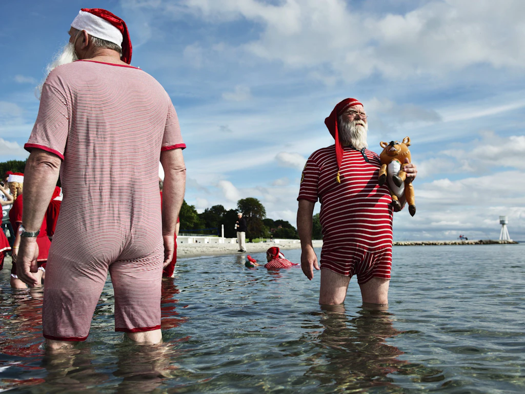 Ho, ho, hot: Warum Weihnachtsmänner jetzt mitten im Juli schwitzen