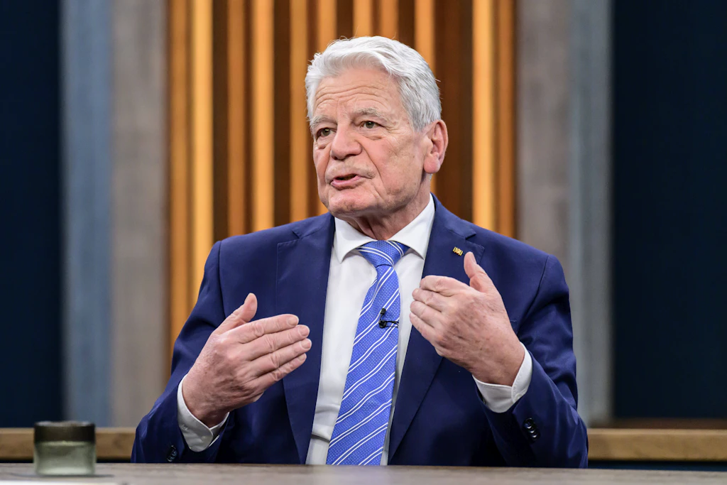 „Ich verurteile sie ja nicht als Faschisten“: Gaucks herablassender Blick auf Millionen AfD-Wähler