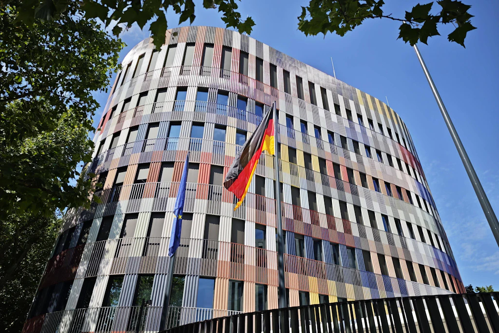 Nur drei Jahre Bauzeit, 382 Module: Wie Steinmeiers neuer Amtssitz Berlin vorführt