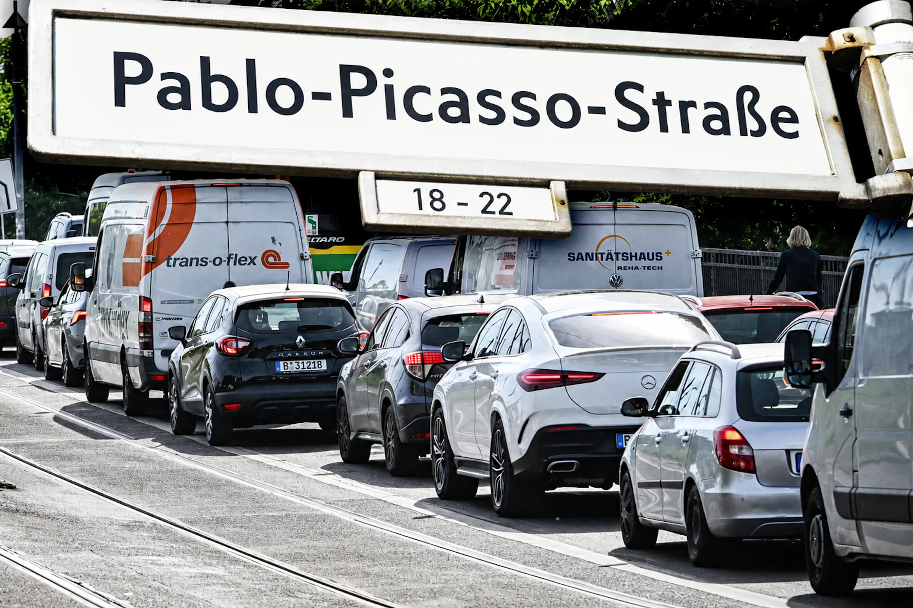 Auf der Pablo-Picasso-Straße wird die Fahrbahn erneuert.
