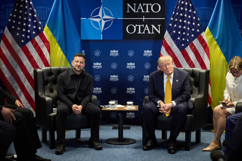 US-Präsident Donald Trump trifft sich am 8. Juli am Rande des Nato-Gipfels in Ankara mit dem ukrainischen Präsidenten Wolodymyr Selenskyj. (Symbolbild)