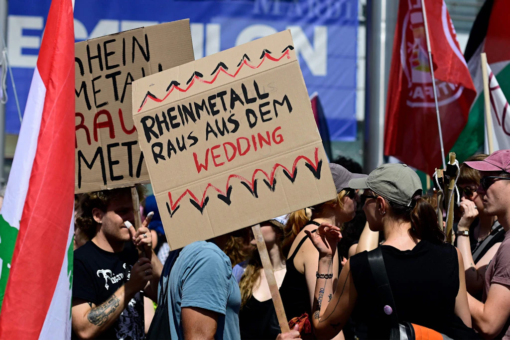 Auch Greta Thunberg dabei: 1800 Menschen demonstrieren in Berlin-Wedding vor Rheinmetall