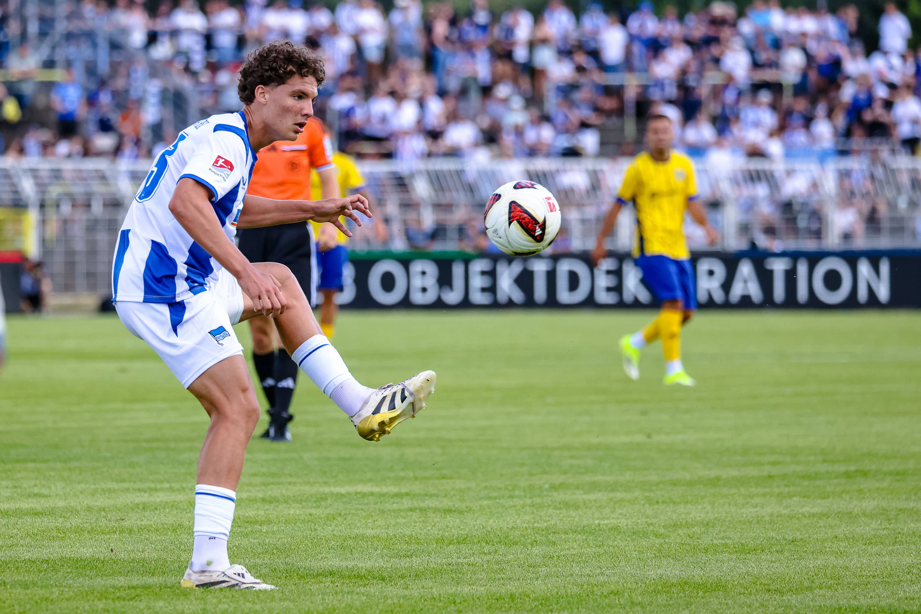 Soufian Gouram traf per Traumtor für Hertha BSC zum 2:1 beim Testspiel gegen Lokomotive Leipzig.