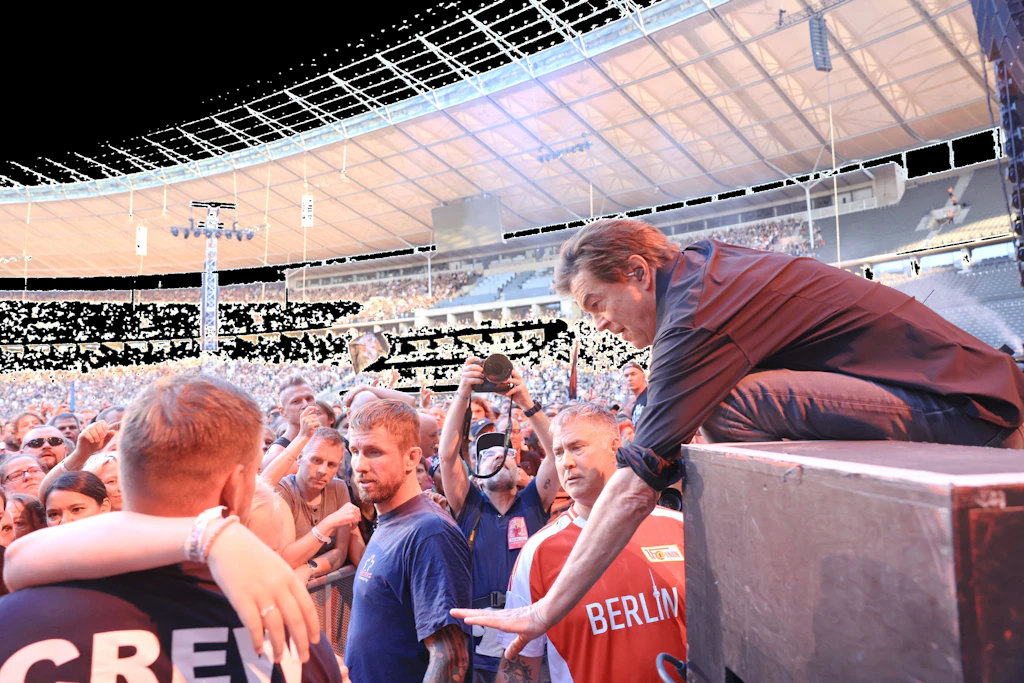 Die Toten Hosen im Konzert live im Olympiastadion bei ihrer Abschiedstour „Trink aus wir, müssen gehen“.