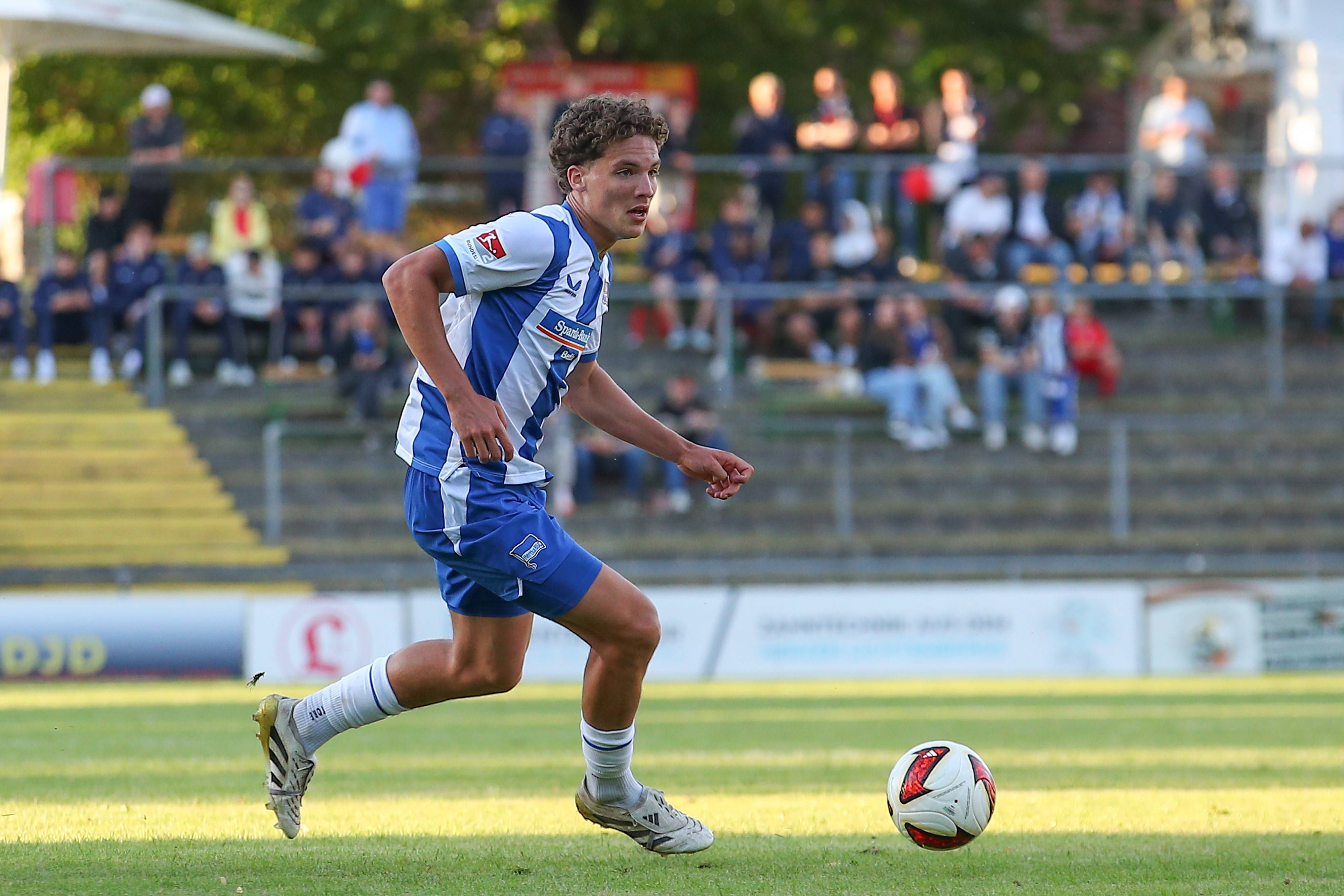Image - Hertha-Hoffnung Gouram: Früher jagte Soufian Autogramme, nun schreibt er sie