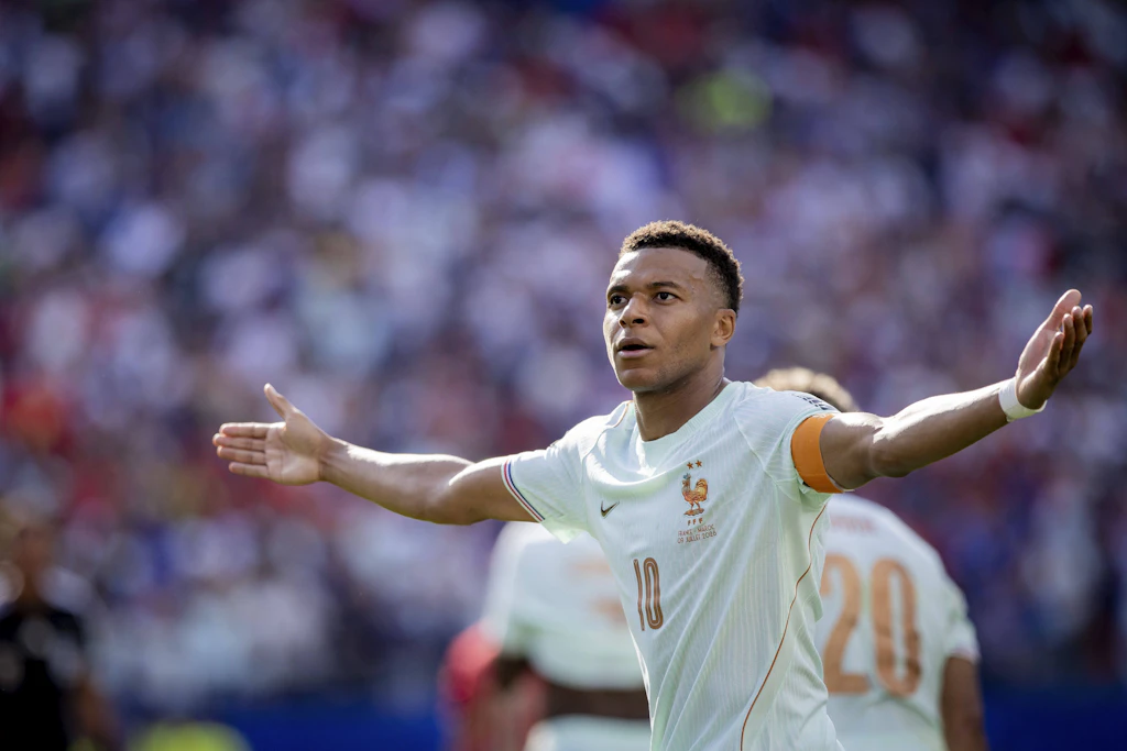 Wie Mbappé das Leben einer Ghostwriterin verändert: „Kylian und das Buch meines Lebens“
