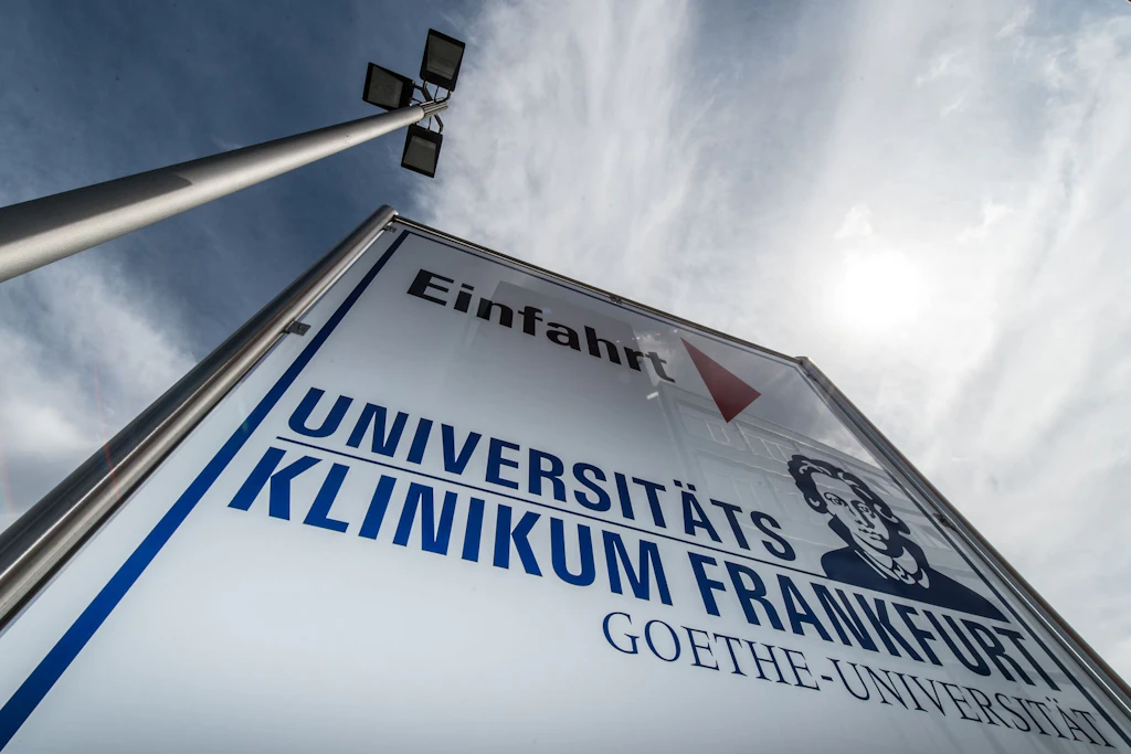 Der mit dem Ebola-Virus infizierte US-Bürger wird in Frankfurt behandelt.