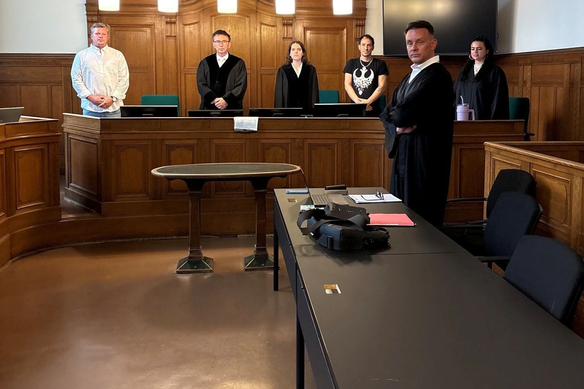 Polizist soll als falscher Ermittler 68.000 Euro geraubt haben