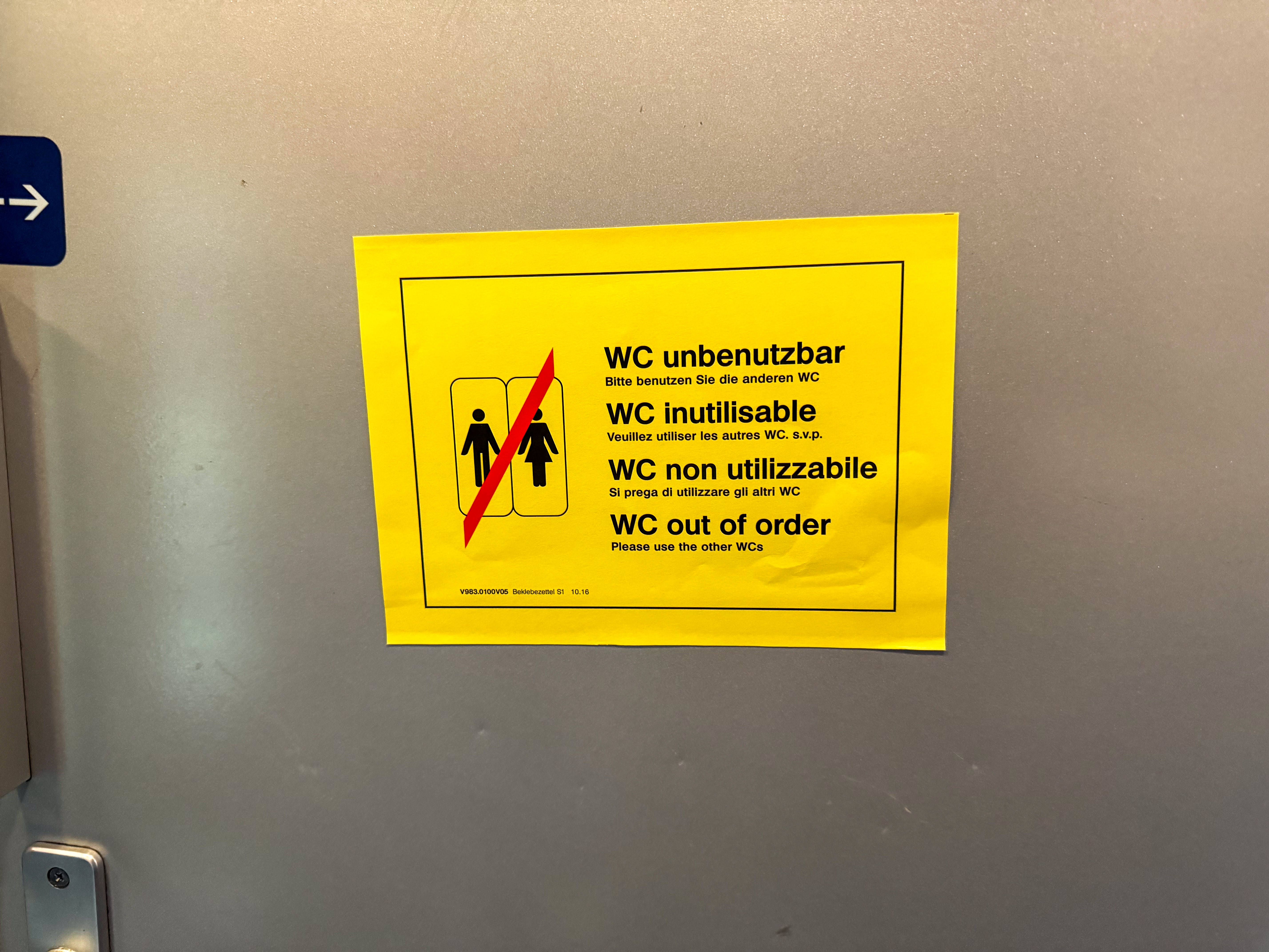 ICE nach Berlin gestoppt, weil Klopapier fehlt, dann reicht es dem Zug-Chef!