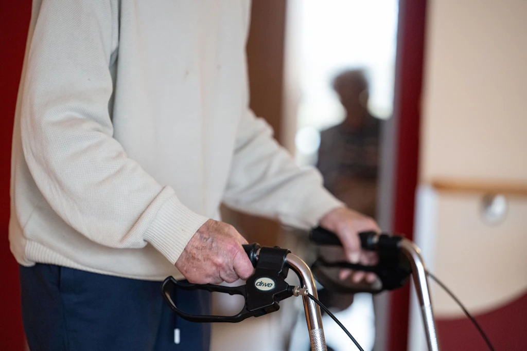 Die Eigenanteile im Pflegeheim steigen weiter deutlich.