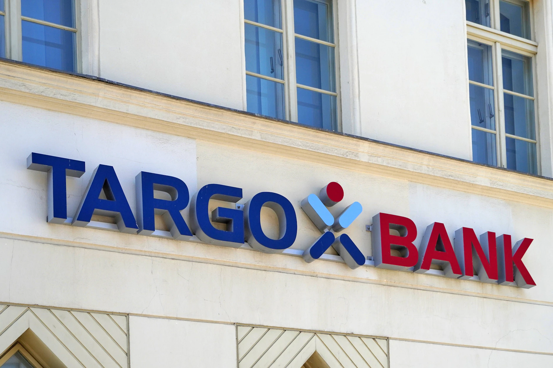 2029 wird die OLB für Privatkunden unter dem Namen Targobank auftreten.