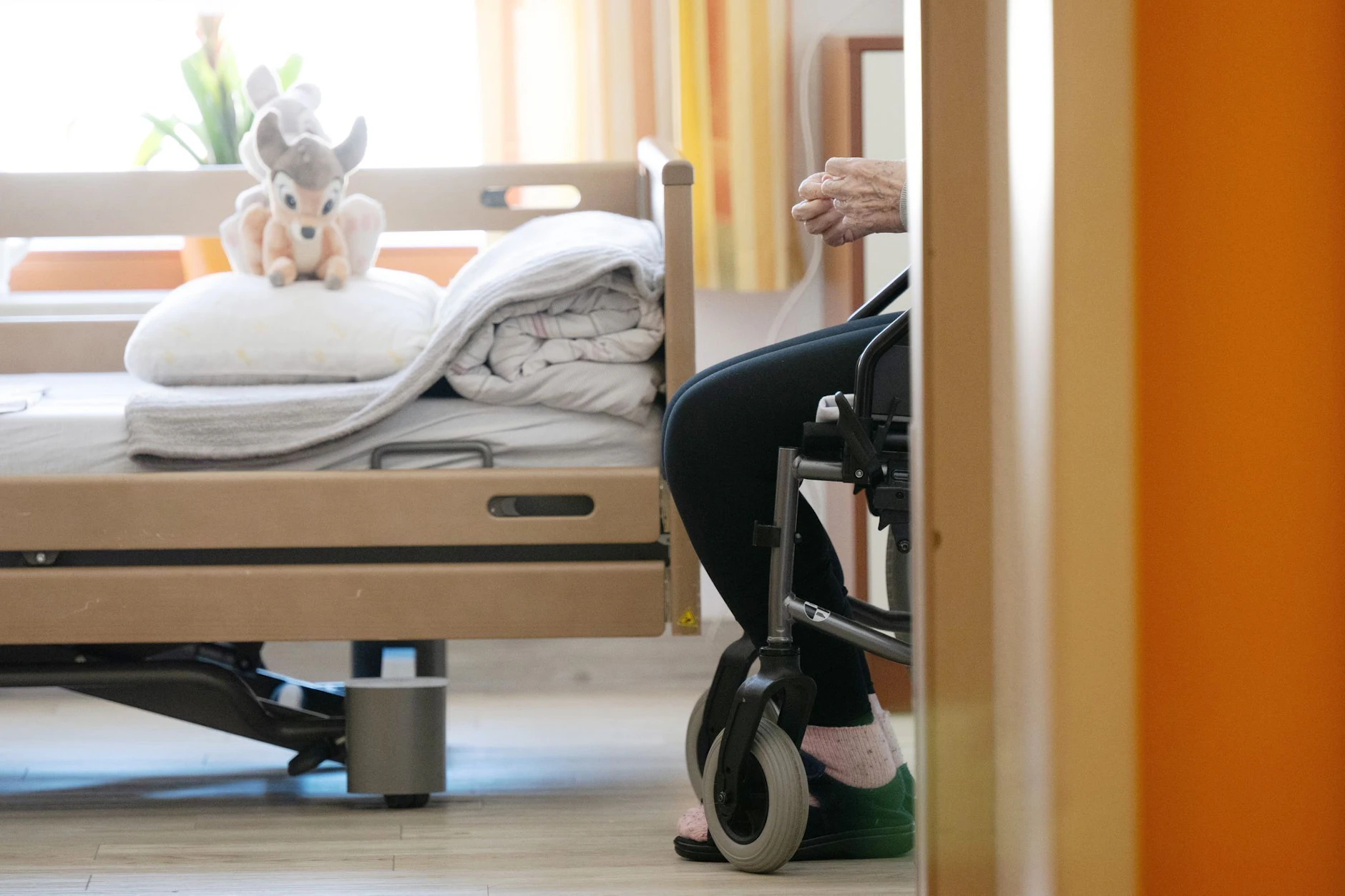 Das erste Jahr in einem Heim ist am teuersten, danach sinken die Kosten, weil die Zuschüsse der Pflegekassen steigen.