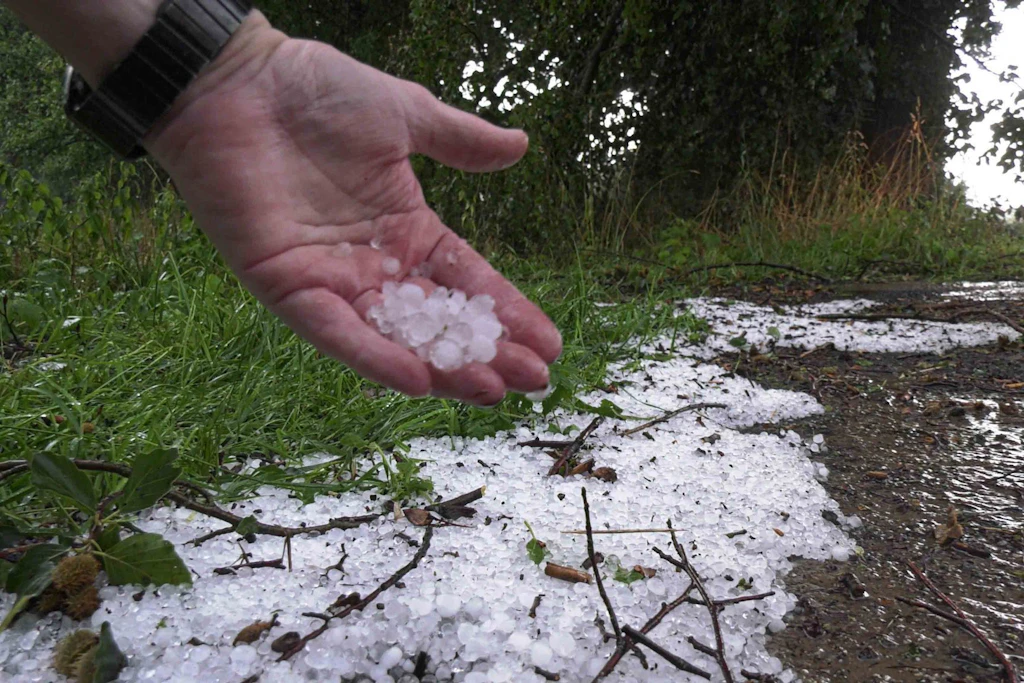 Auch Hagel ist wieder möglich.