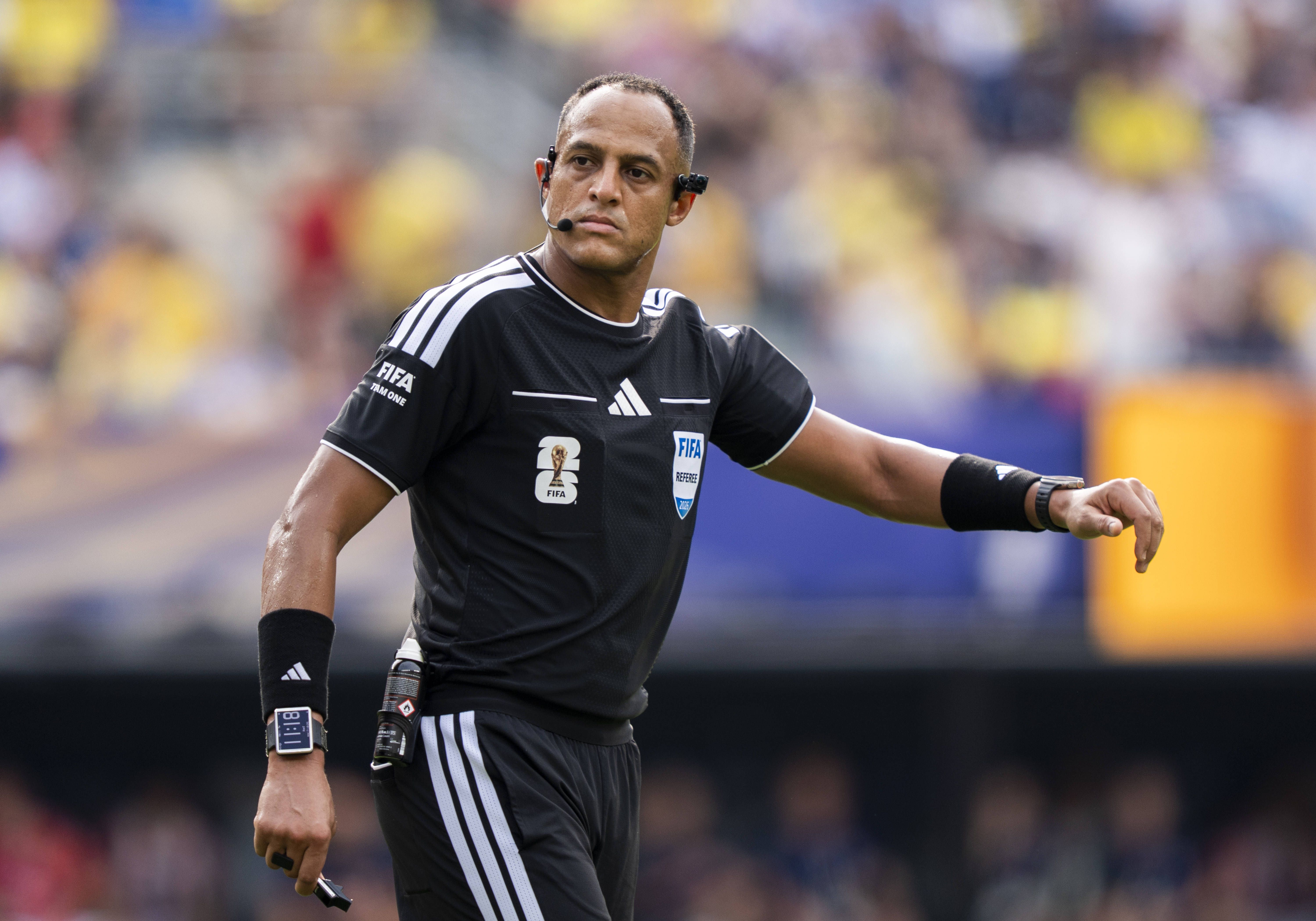 Schiedsrichter Elfath sorgt vor Argentinien gegen England für Diskussionen
