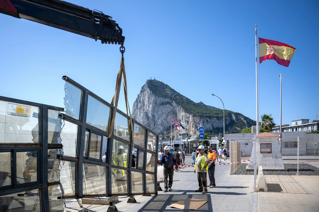 „Digitale Festung“: Gibraltar schafft Routinekontrollen an Landgrenze zu Spanien ab