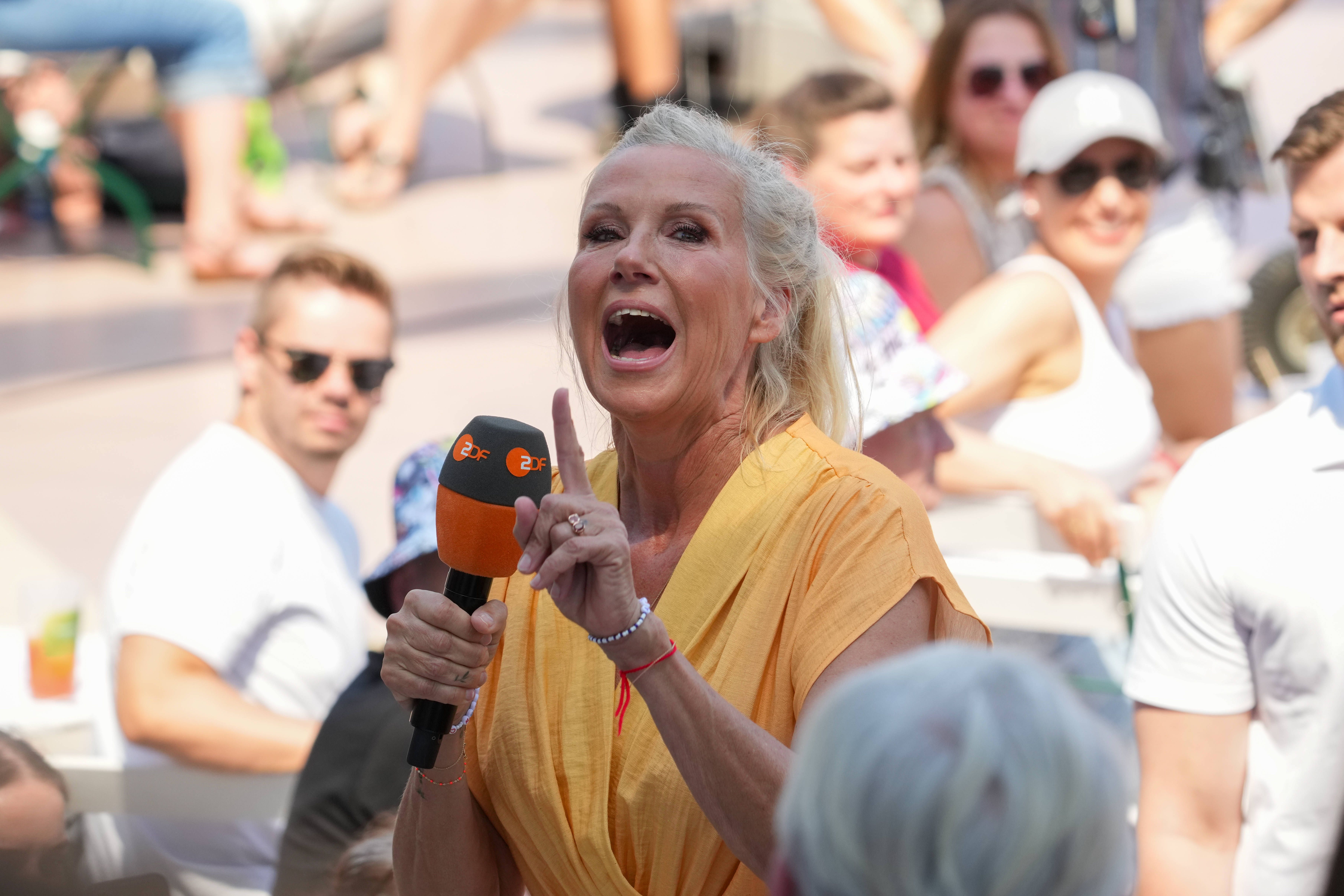 Image - Andrea Kiewel sauer: Warum immer mehr Stars den ZDF-Fernsehgarten meiden