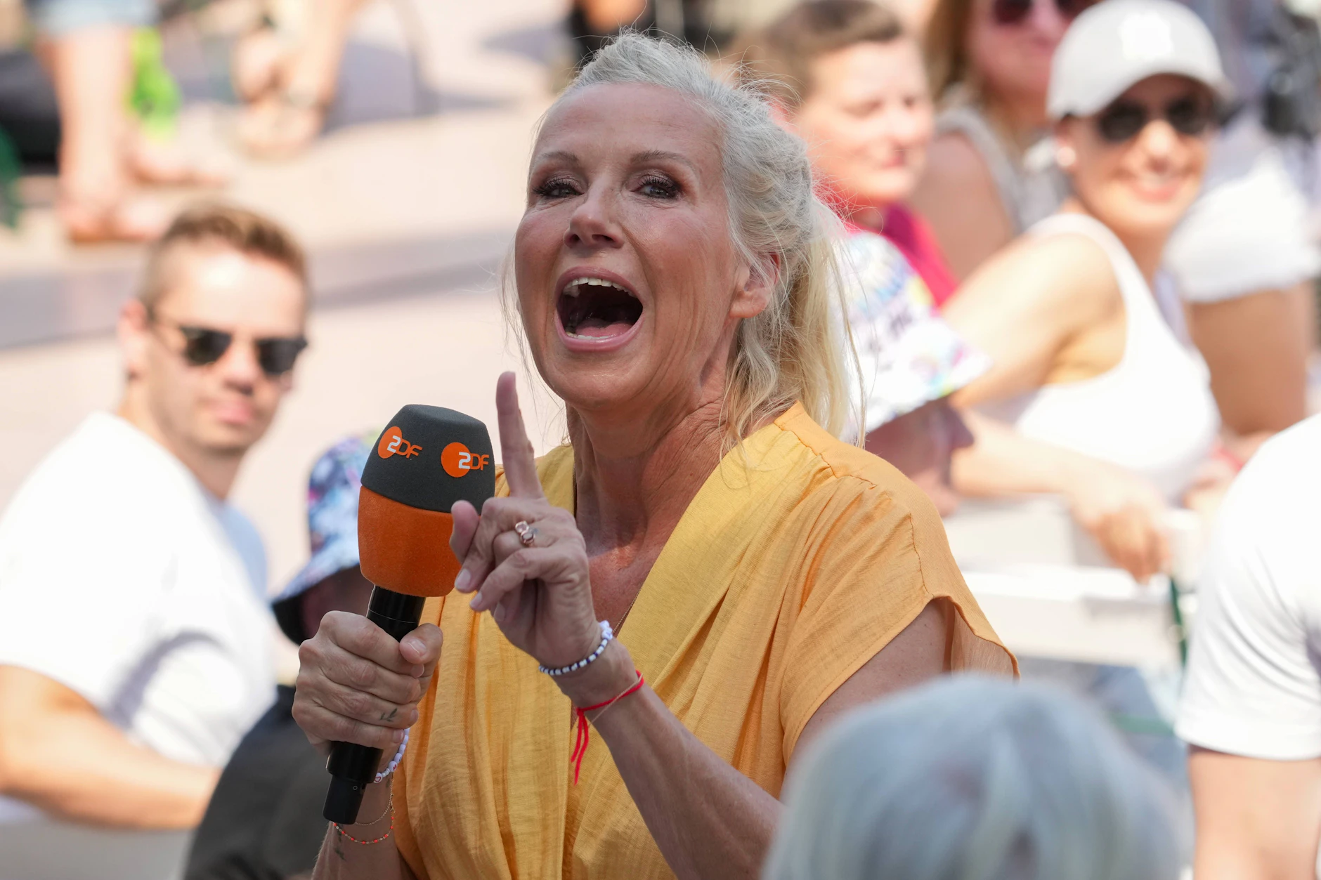 Andrea Kiewel vermisst einige Stars im „Fernsehgarten“.