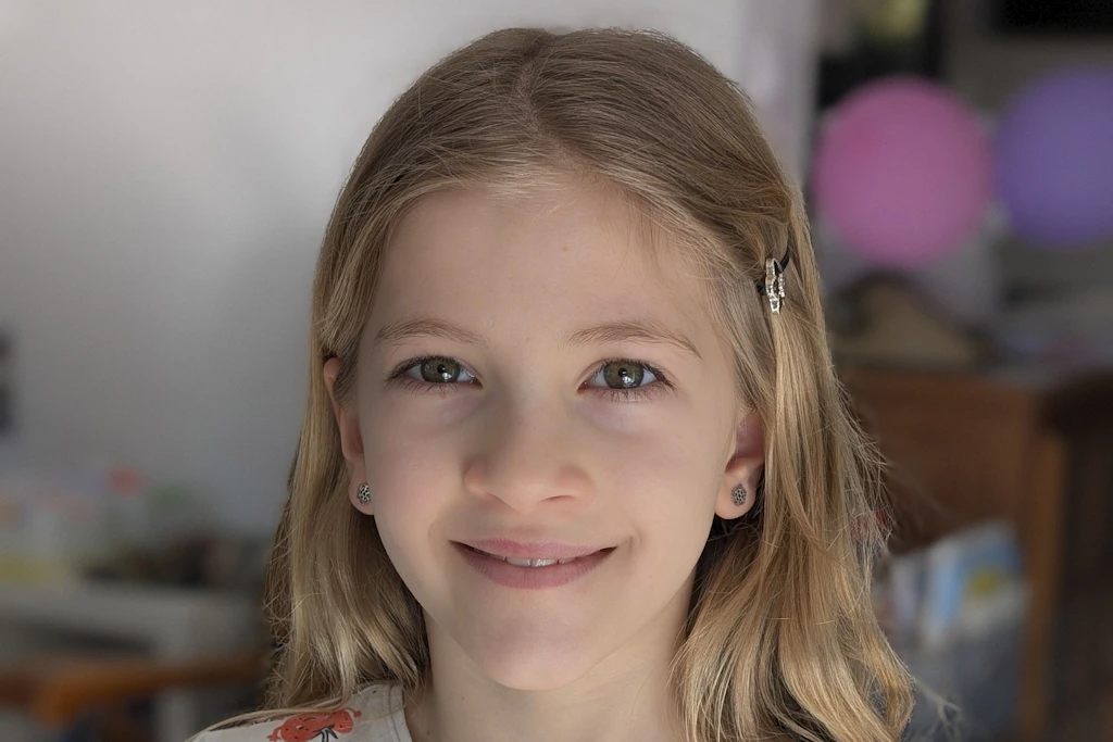 Agnès (9) bestand das französische Brevet mit einem Schnitt von 15,85 von 20 Punkten – Jugendliche legen die Prüfung normalerweise mit 15 ab.