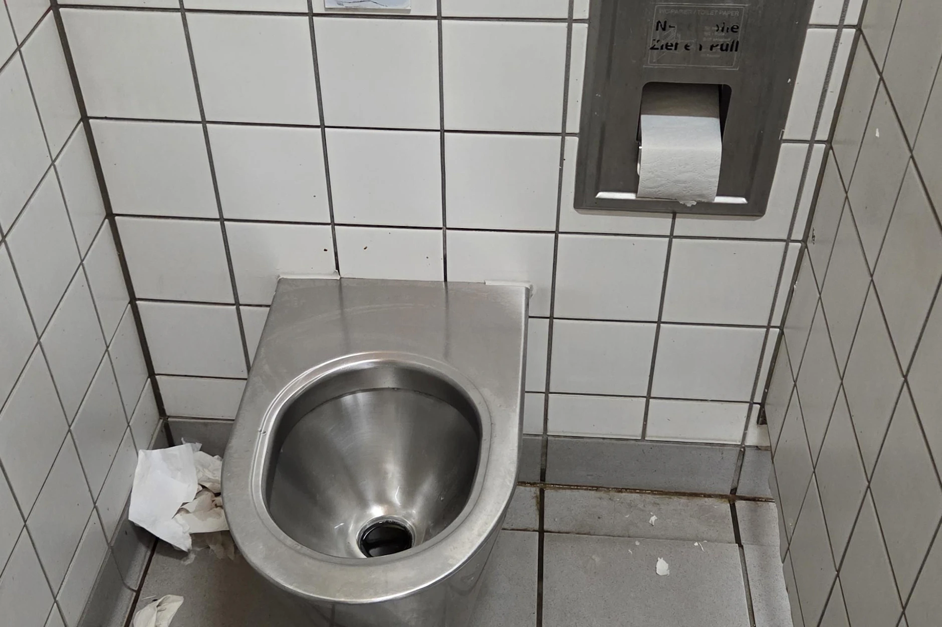 Vor allem Toiletten sorgen bei langen Fahrten immer wieder für jede Menge Frust.