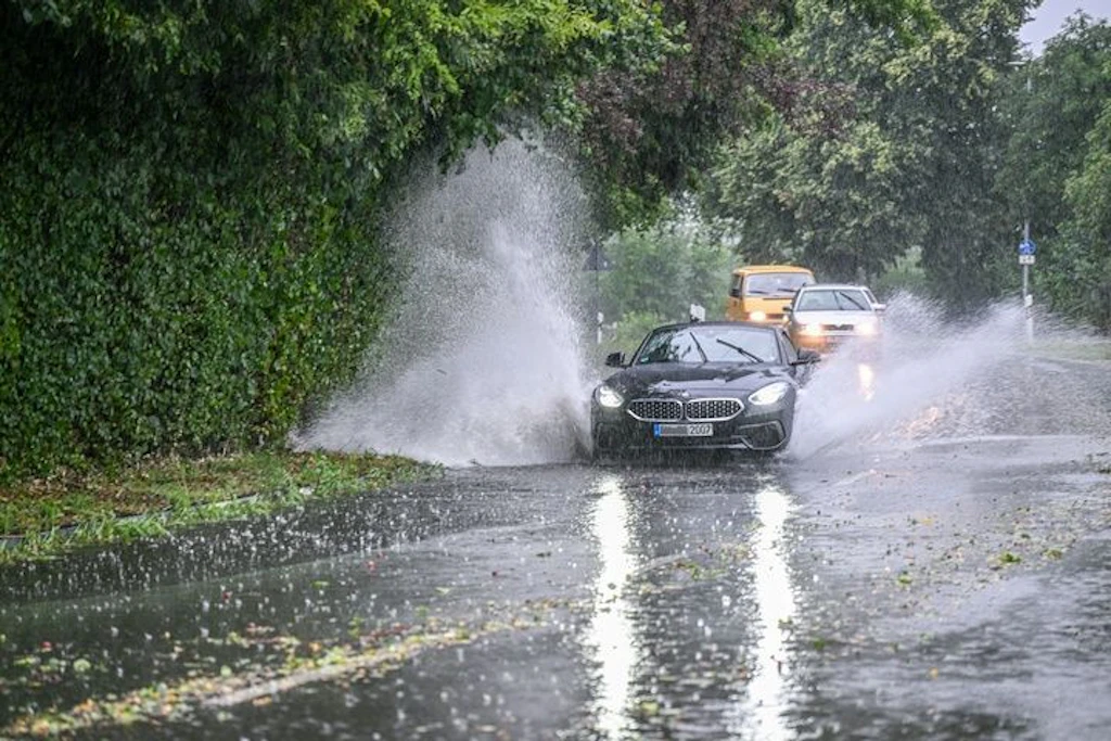 Starkregen, Hagel, Sturmböen: Über Deutschland rollte zwei Tage lang eine Unwetterfront hinweg.
