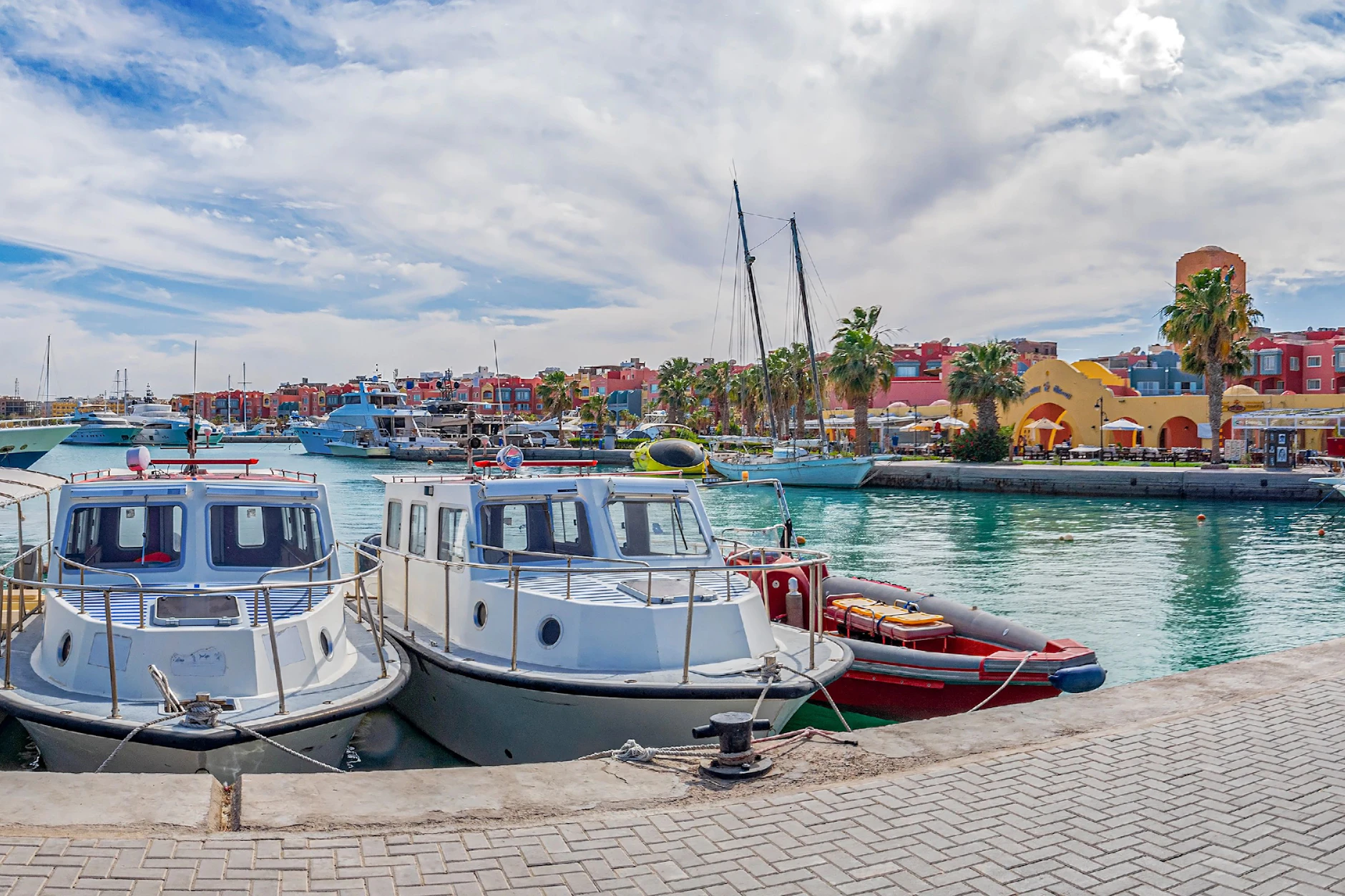 Die malerische Marina von Hurghada in Ägypten.