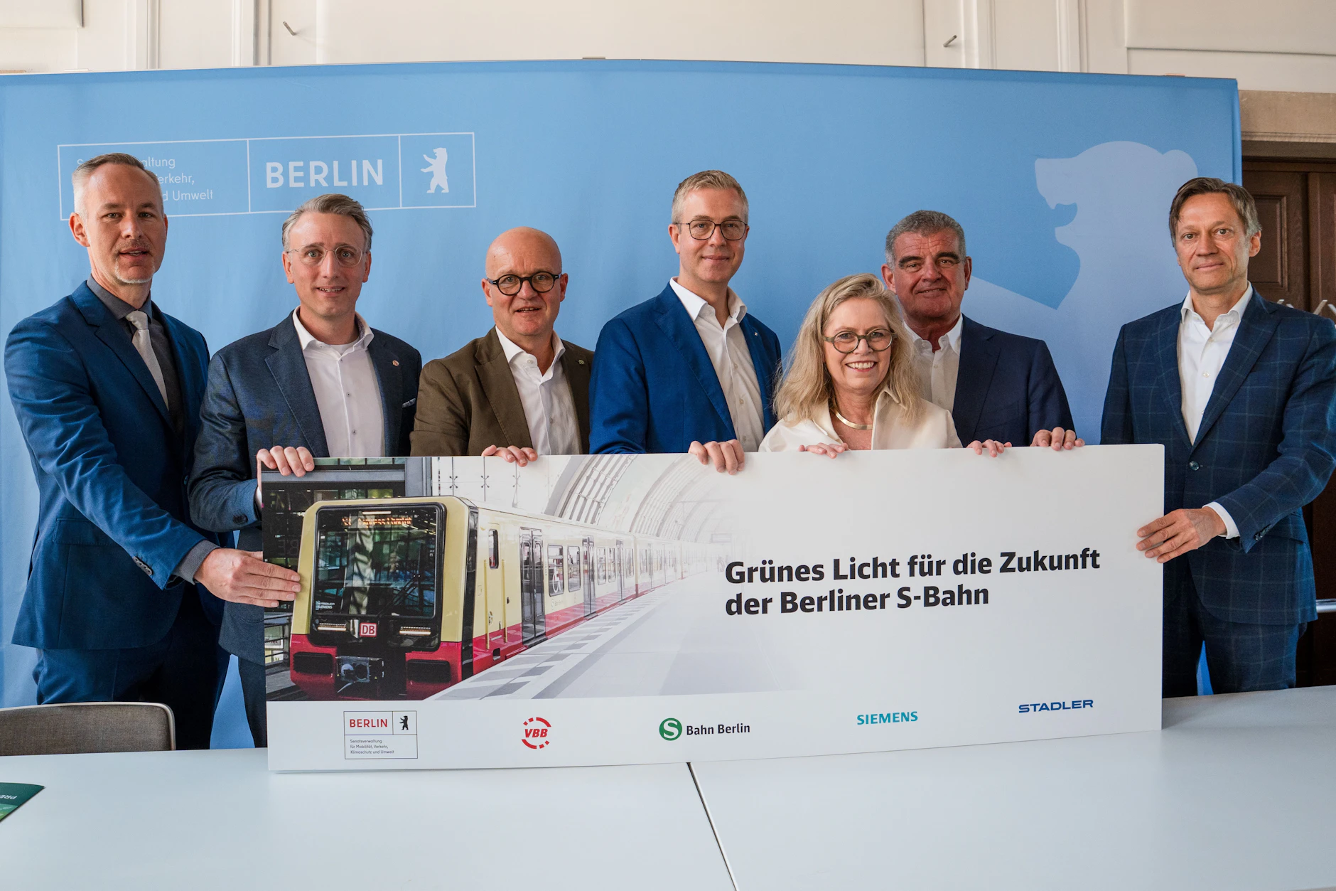350 neue Züge für die Berliner S-Bahn. Diese frohe Botschaft wurde am Donnerstag bei einer Pressekonferenz der Deutschen Bahn verkündet.