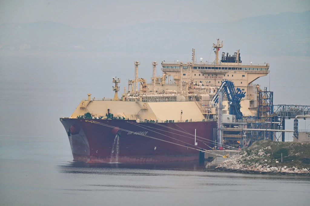 Russisches LNG für Asien: Griechenland blockiert plötzlich neue EU-Sanktionen
