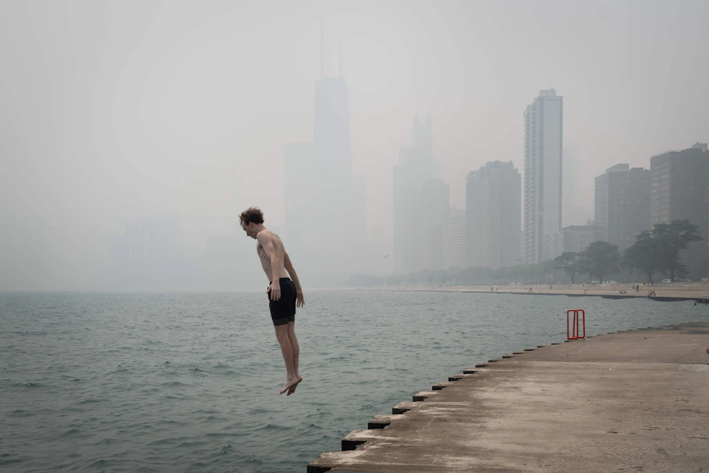 Die Luftqualität in Chicago ist aufgrund der Waldbrände so schlecht, dass Menschen eigentlich aufgerufen wurden, in Innenräumen zu bleiben.