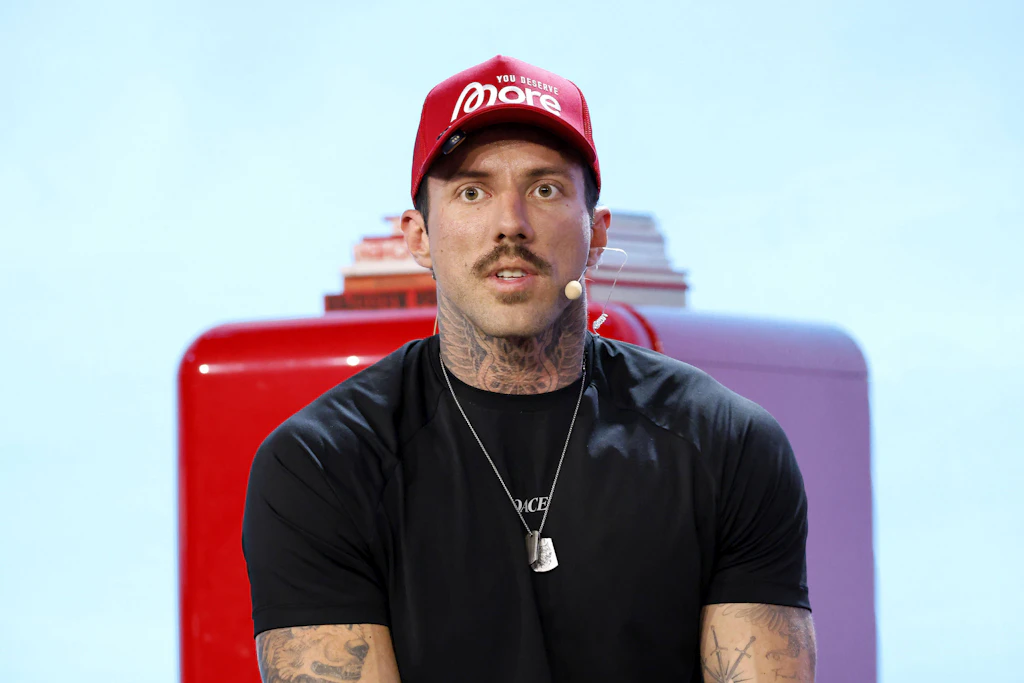 Christian Wolf, der Gründer von More Nutrition, auf der Fitnessmesse FIBO 2026 in Köln.