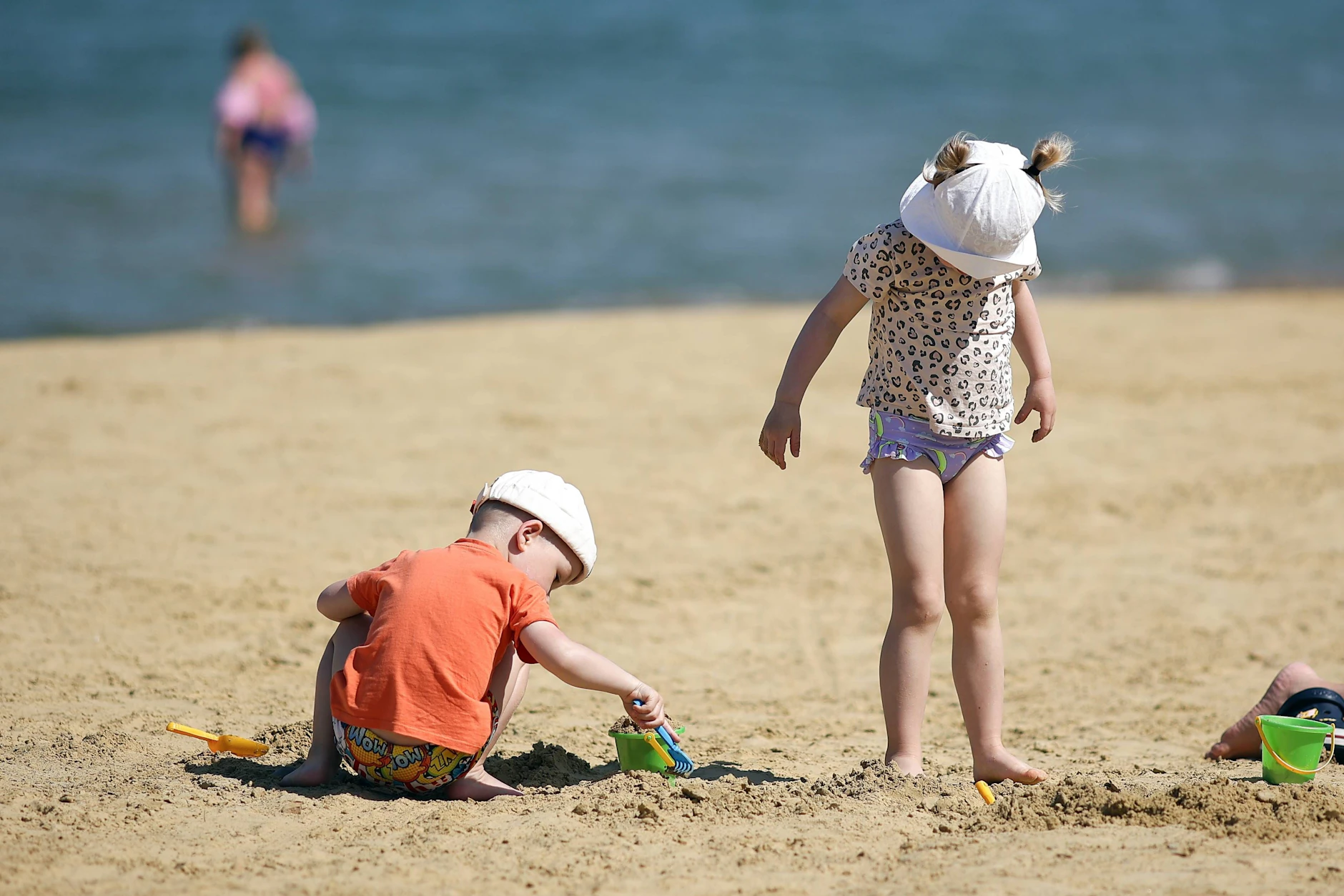 Für Kinder ist ein Urlaub am Meer besonders reizvoll, doch viele Familien können sich so eine Reise nicht mehr leisten.