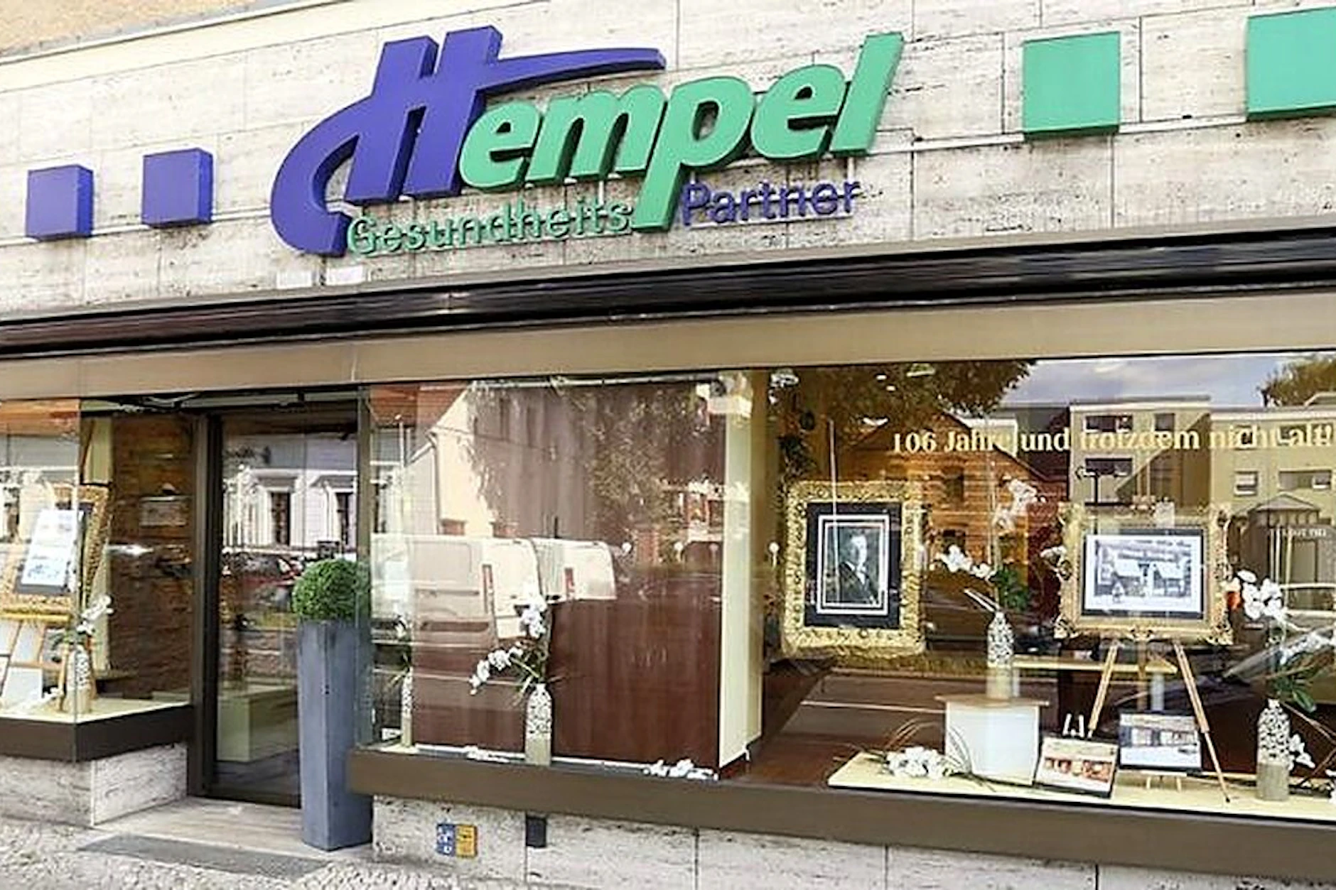 Heute ist die Firma Hempel Gesundheitspartner eine Größe in Berlins Gesundheitsversorgung. Hier die Filiale in Mariendorf.