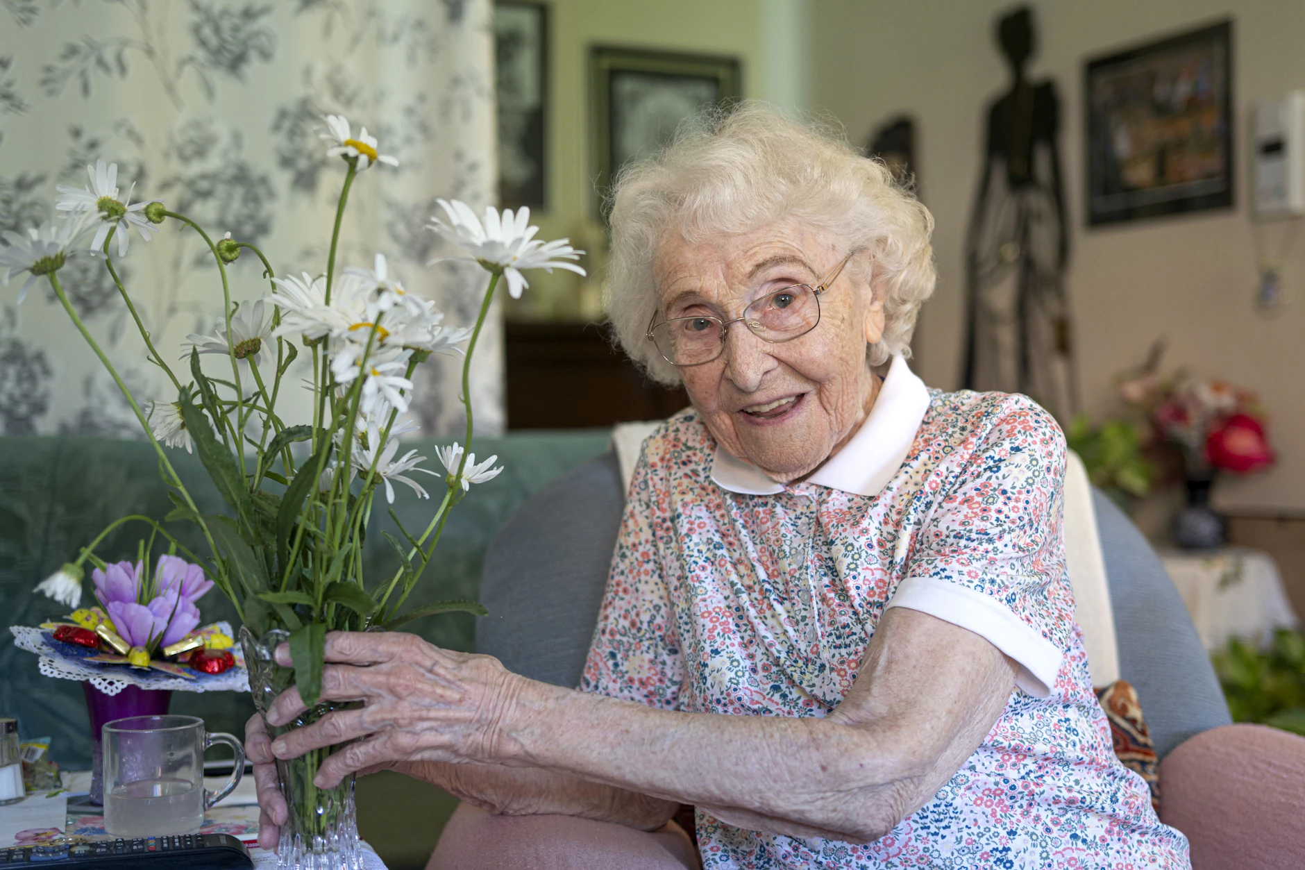 Sie wird 100 Jahre alt. Erika Schirmer, die das Lied „Kleine weiße Friedenstaube“ schrieb.
