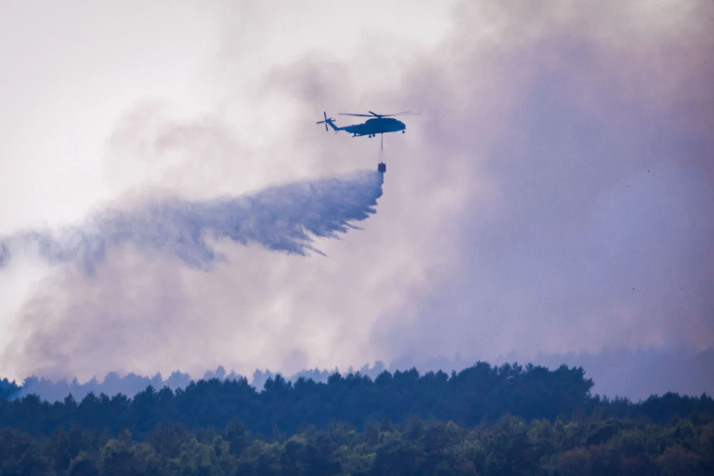 Der Brand im Müritz-Nationalpark wird weiter bekämpft.