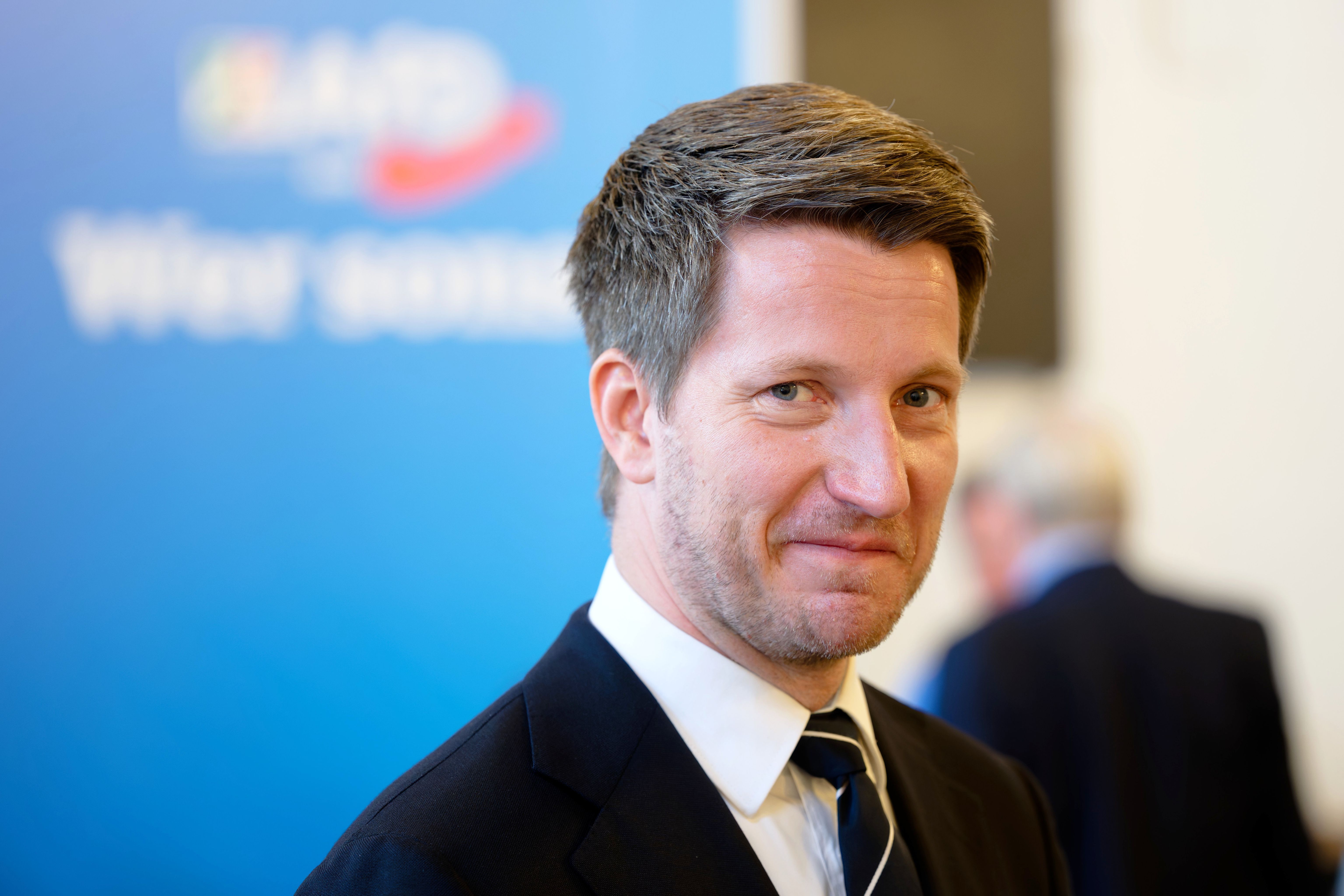 AfD NRW plant Hallenkauf – Bundespartei dementiert Finanzierung