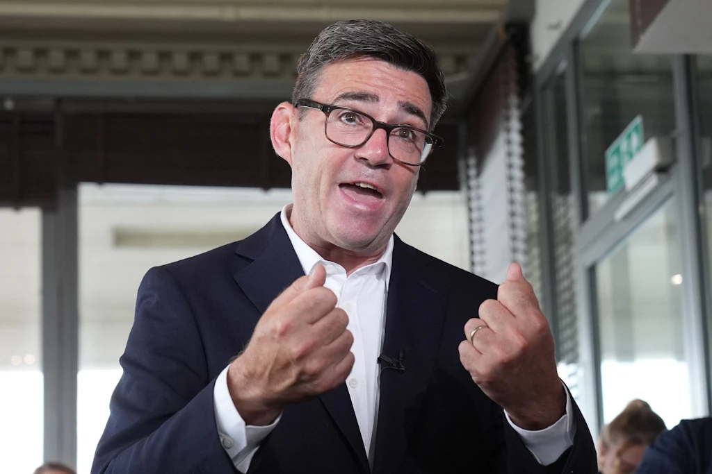 Reißleine in London: Neuer Premier Andy Burnham stoppt Überwachungs-ID