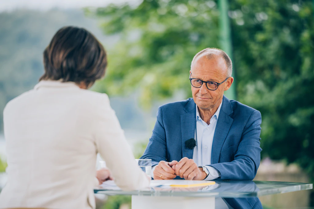 ZDF-Sommerinterview: Der Kanzler beobachtet seine eigene Krise