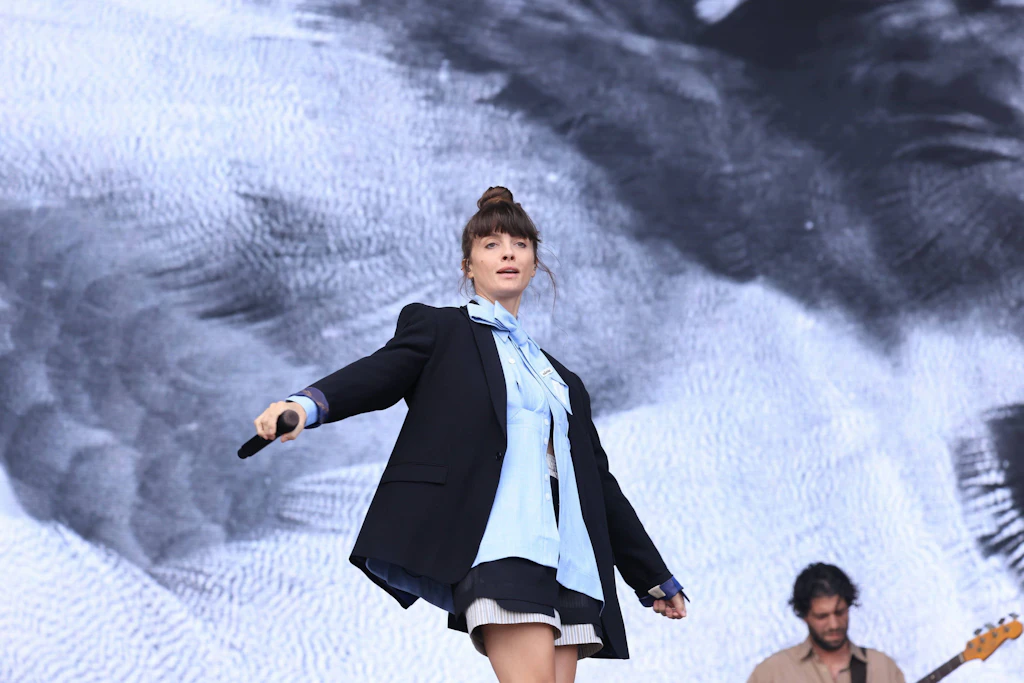 Noga Erez bei ihrem Auftritt auf dem Lollapalooza Berlin 2026