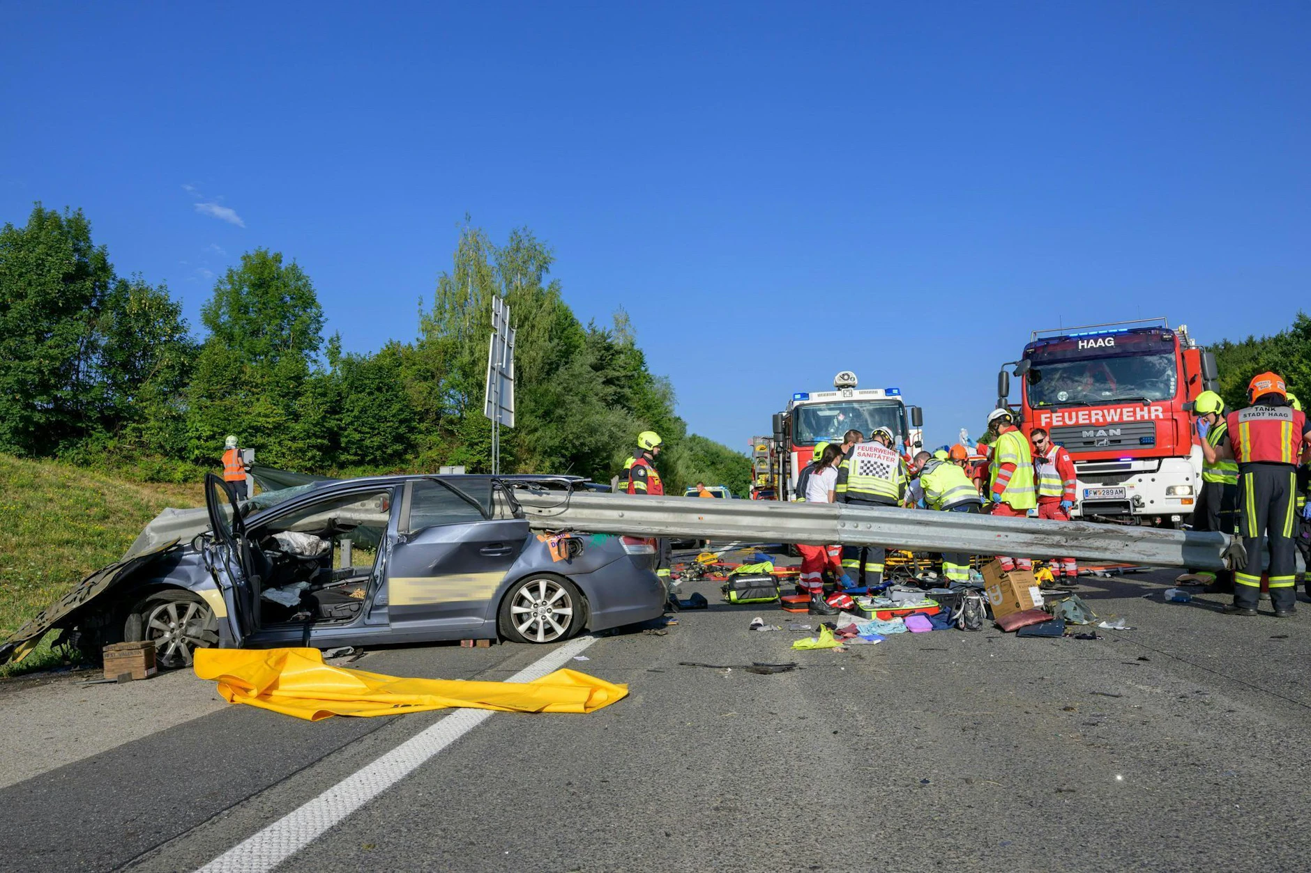 Das Auto war beim Unfall gegen eine Leitplanke geprallt, mit tödlichen Folgen.