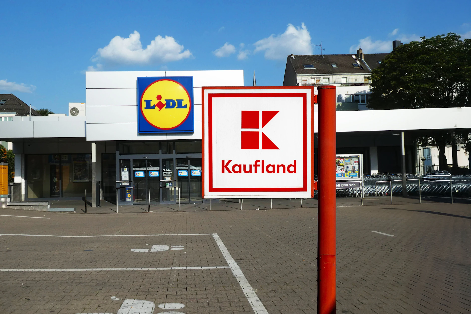 Lidl oder Kaufland? Im Non-Food-Bereich bei Kaufland können die Kunden jetzt immer häufiger beides haben, denn hier liegen auch Marken, die man eigentlich eher von Lidl kennt.