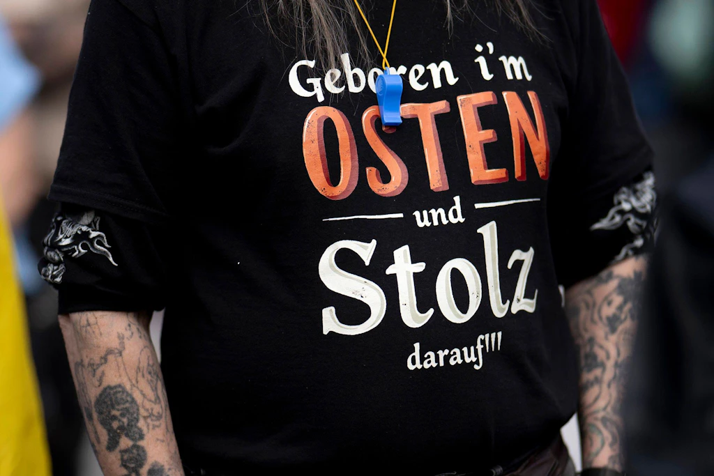 Denn das Bild vom Osten ist längst ein Produkt aufmerksamkeitsökonomischer Bewirtschaftung.