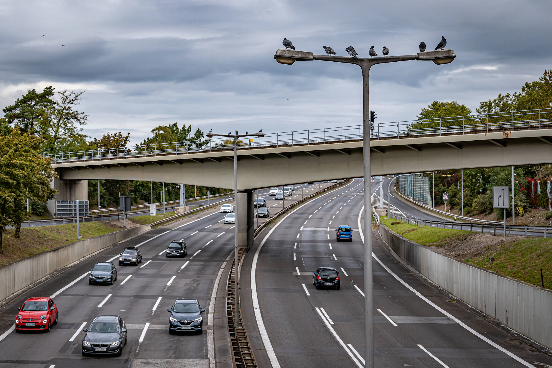 Auf der A111 werden Tunnelarbeiten begonnen.