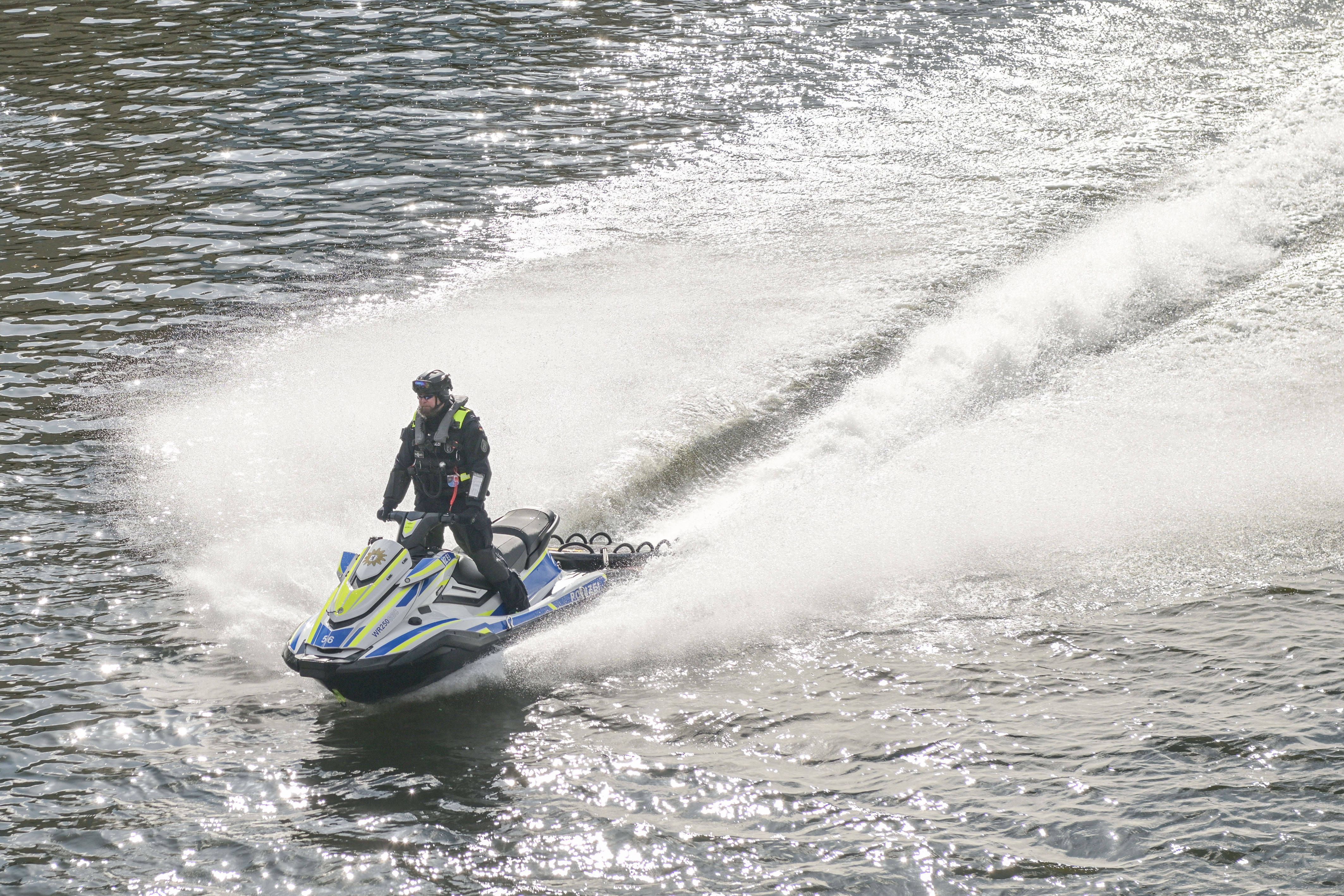Spree-Verfolgungsjagd: Köpenicker jagt Bootsdieb mit einem Jetski