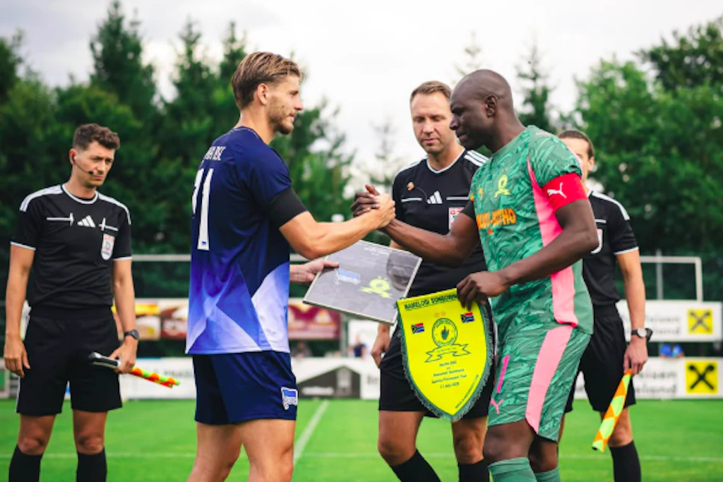 Hertha spielt 1:1 gegen Mamelodi Sundowns – der Tod von Jayden Adams überschattet Testspiel