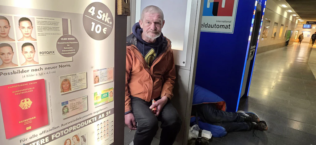 Bierverbot am Bahnsteig, Sekt im Abteil: Die bittere Wahrheit hinter dem Bahn-Plan