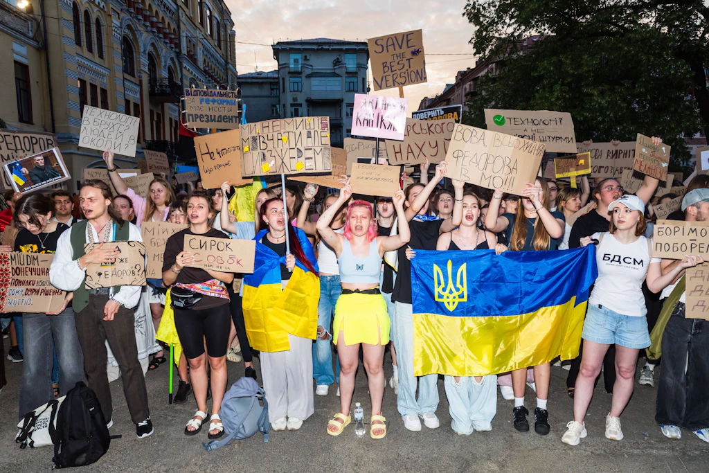 „Syrskyi raus“: Militär-Machtkampf in der Ukraine spitzt sich zu