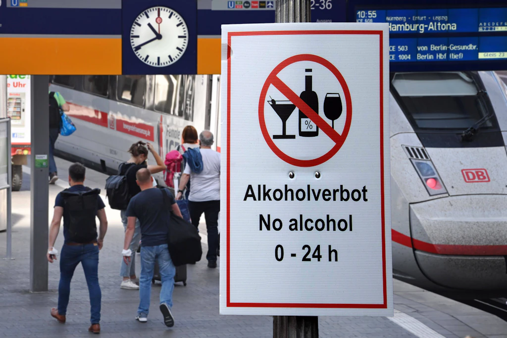 Alkoholverbot an Berlins Bahnhöfen – aber im ICE bleibt das Bier erlaubt