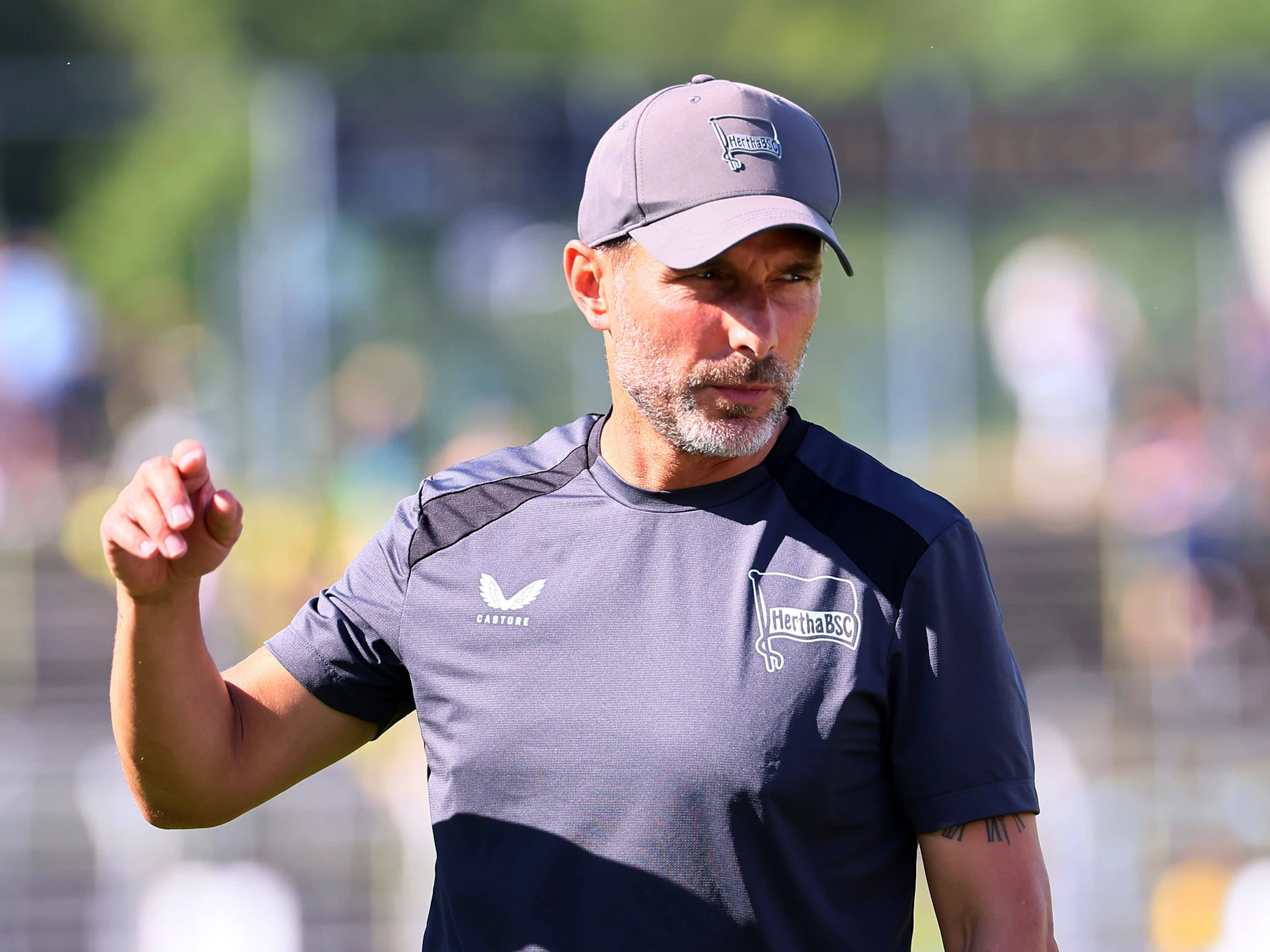 Hertha-Trainer Stefan Leitl braucht für die neue Saison unbedingt noch einen neuen Mittelstürmer.
