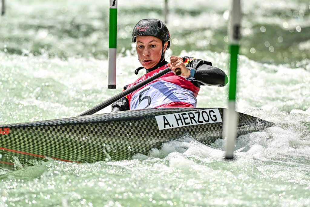 Andrea Herzog vom Leipziger KC ist eine der deutschen Medaillenhoffnungen bei der Kanuslalom-Weltmeisterschaft in Oklahoma City.