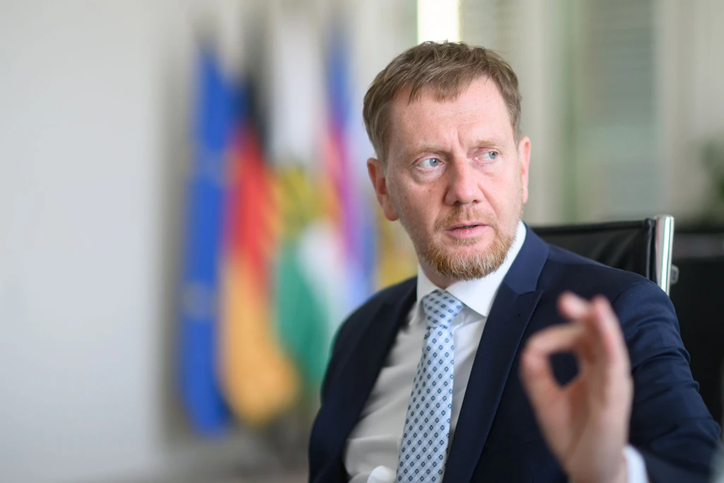 Sachsens Ministerpräsident Kretschmer krisiert den Bundeskanzler scharf.